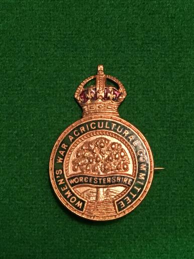 Worcestershire Women's War Agricultural Committee Lapel Badge.