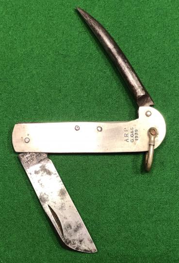 ARP clasp knife.