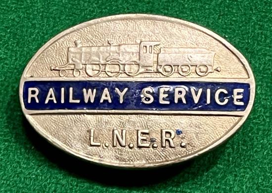 LNER Railway service lapel badge.