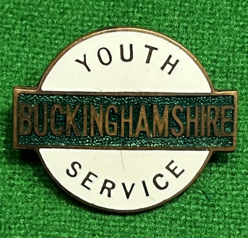 Buckinghamshire Youth Service lapel badge.