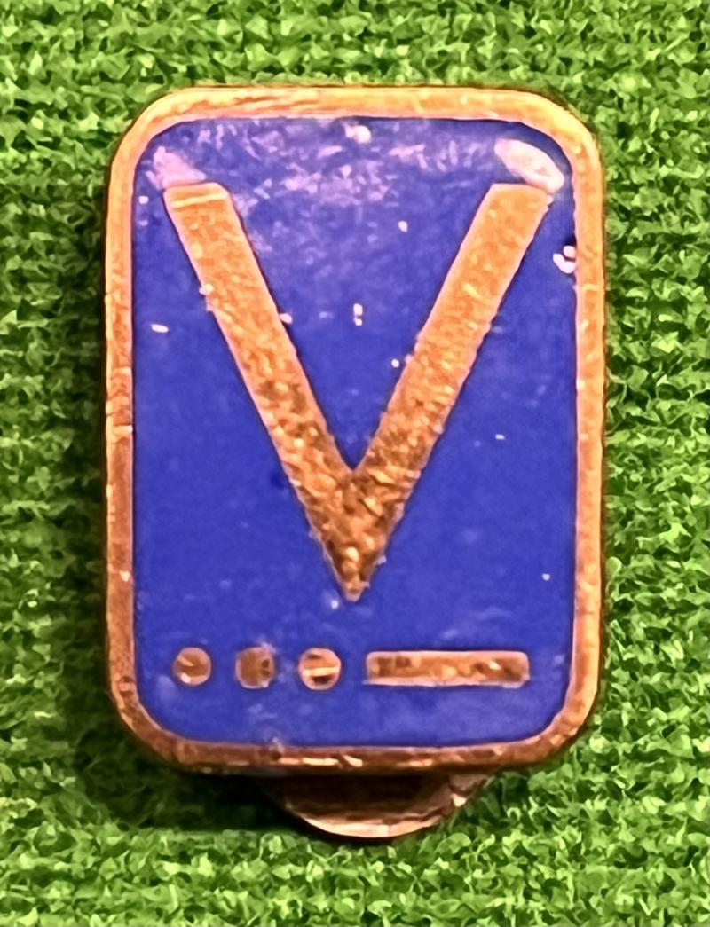 Victory Lapel Badge.