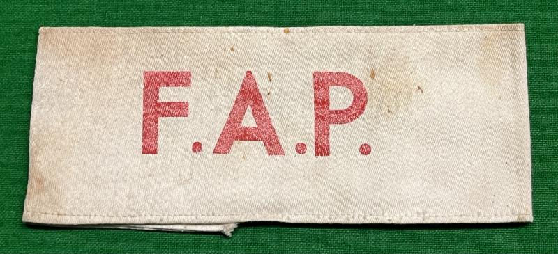 First Aid Party/Post Armband.